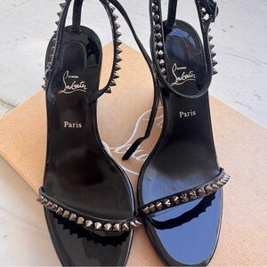 Takisha spikes shoes